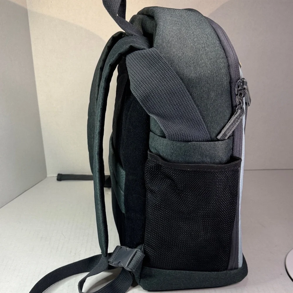 Delsey GoPix Nylon Camera Digital SLR DLSR Convertible Backpack Shoulder Bag